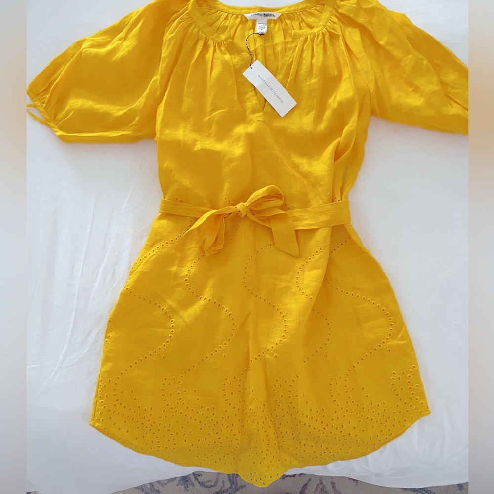 Diane Von Furstenberg, Soleil Sun collection, 100% linen dress, Size Small.